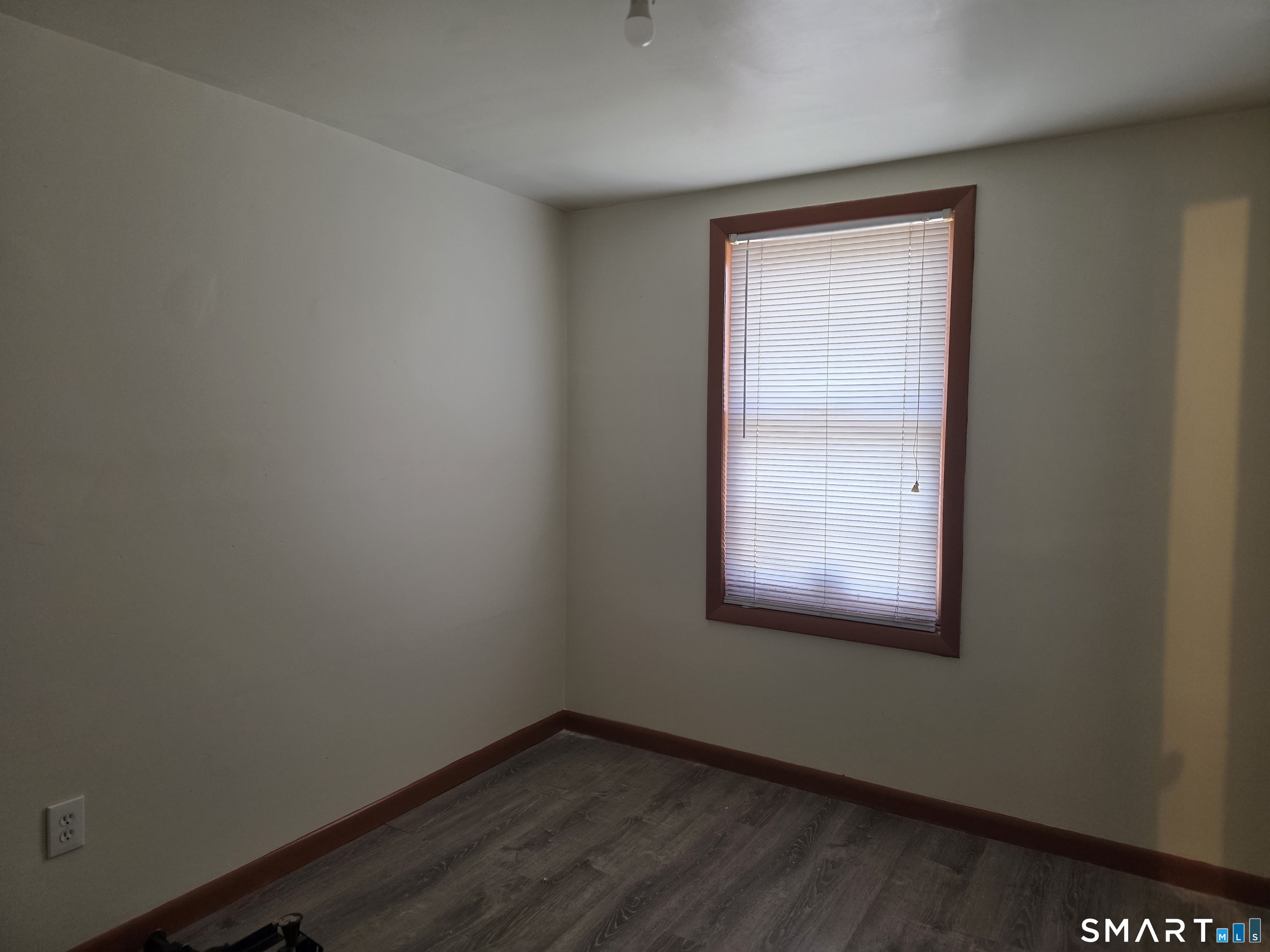 18 Colonial Village Shelton CT 06484