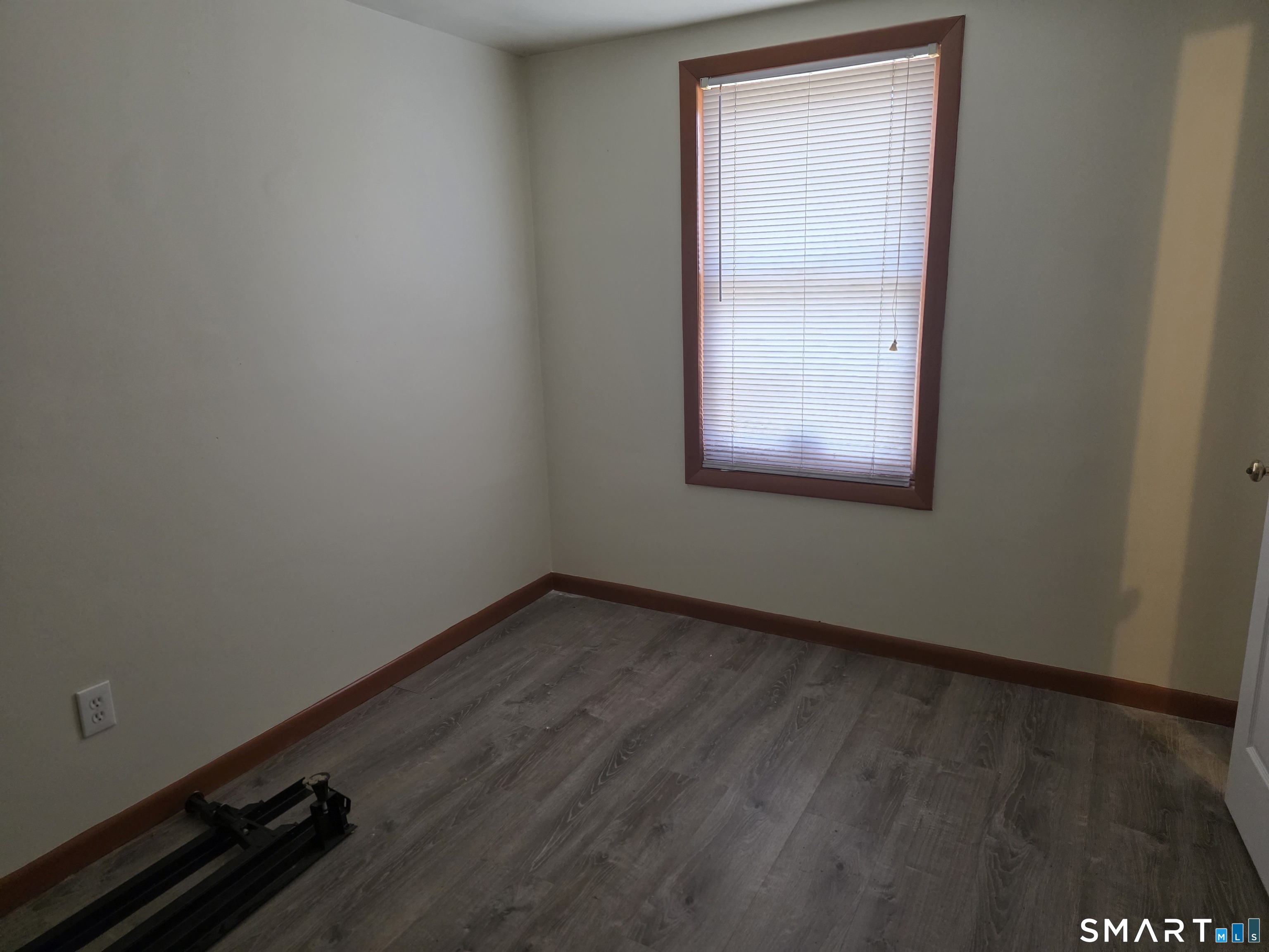 18 Colonial Village Shelton CT 06484