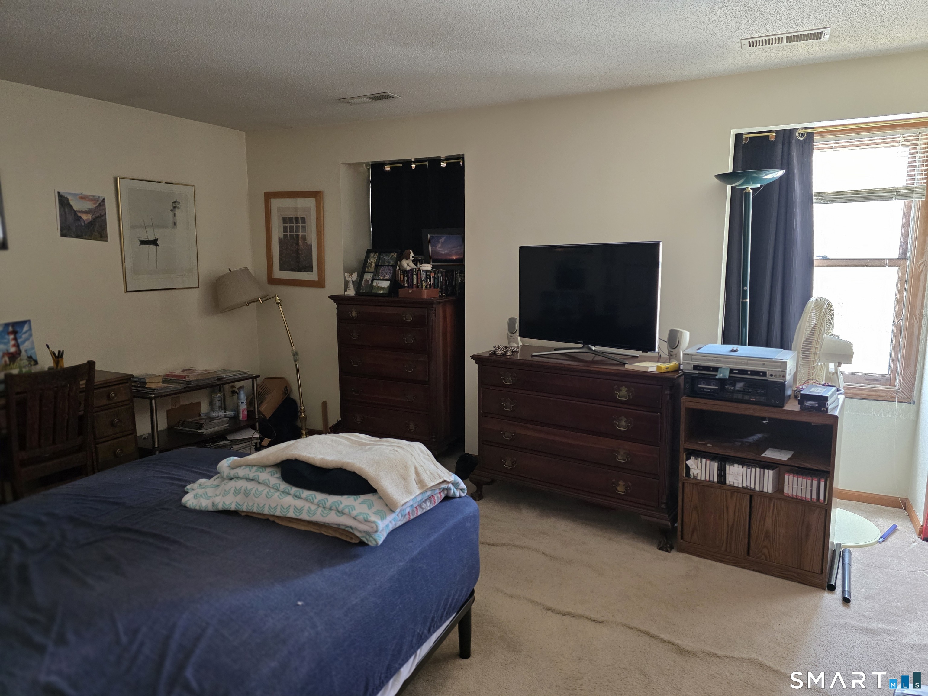 18 Colonial Village Shelton CT 06484