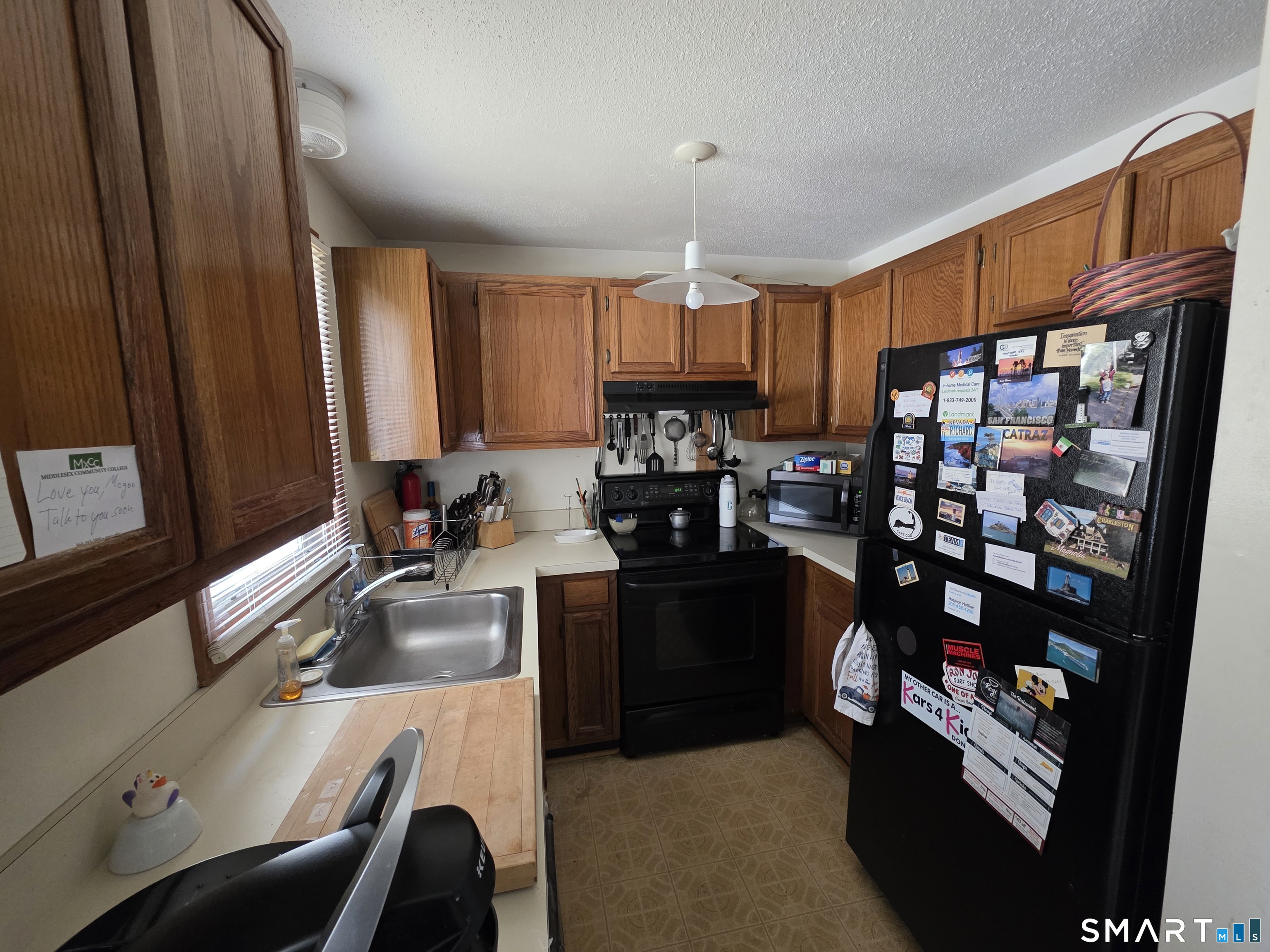 18 Colonial Village Shelton CT 06484