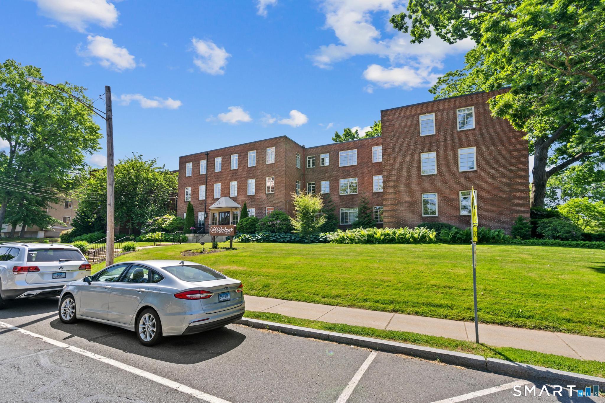 869 Farmington Avenue West Hartford CT 06119