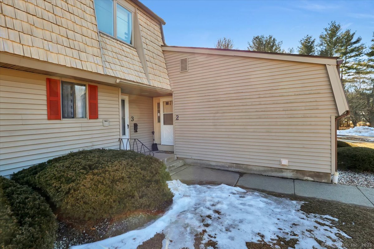 2 Locust Circle Rocky Hill CT 06067