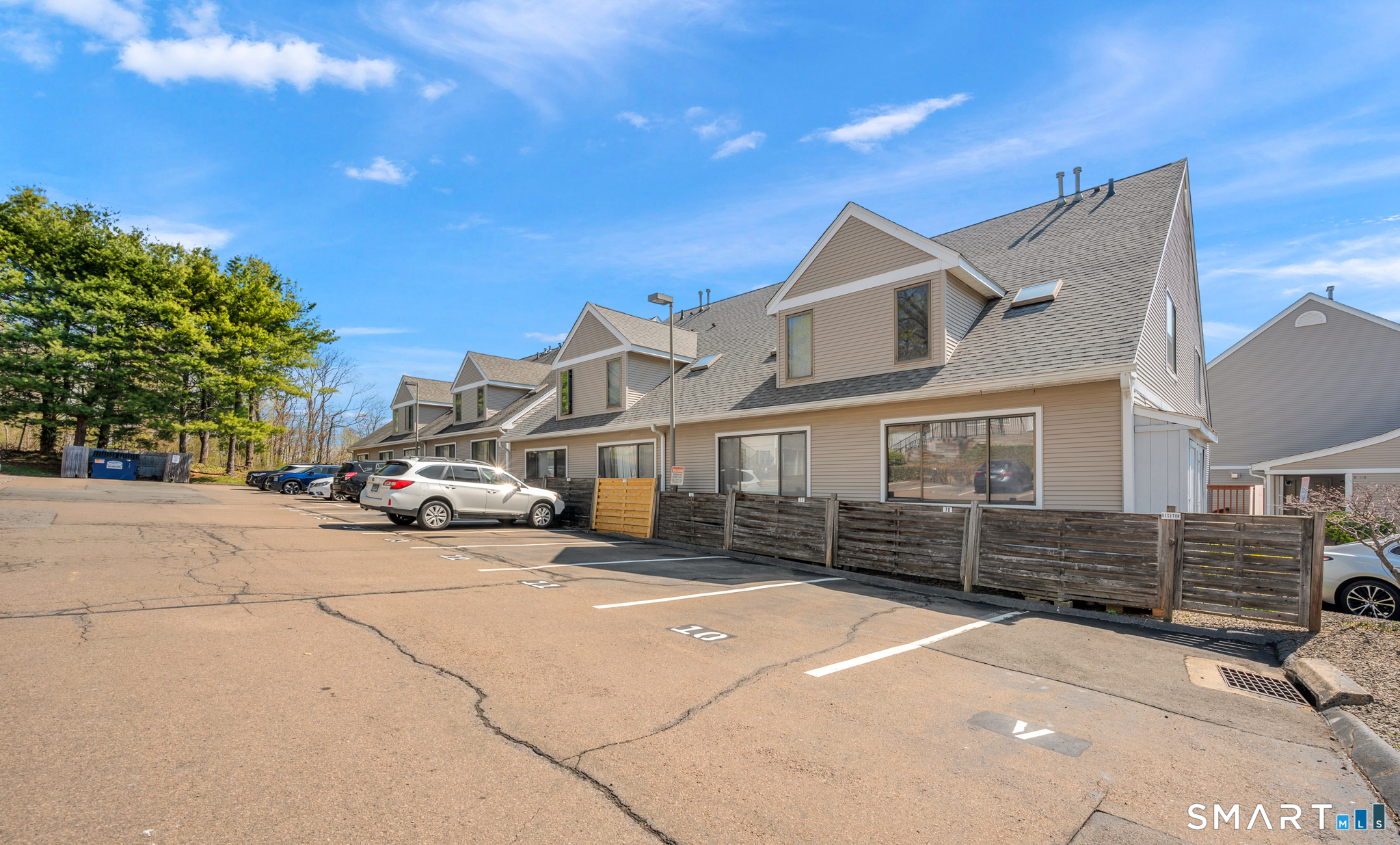 1690 Dixwell Avenue Hamden CT 06514
