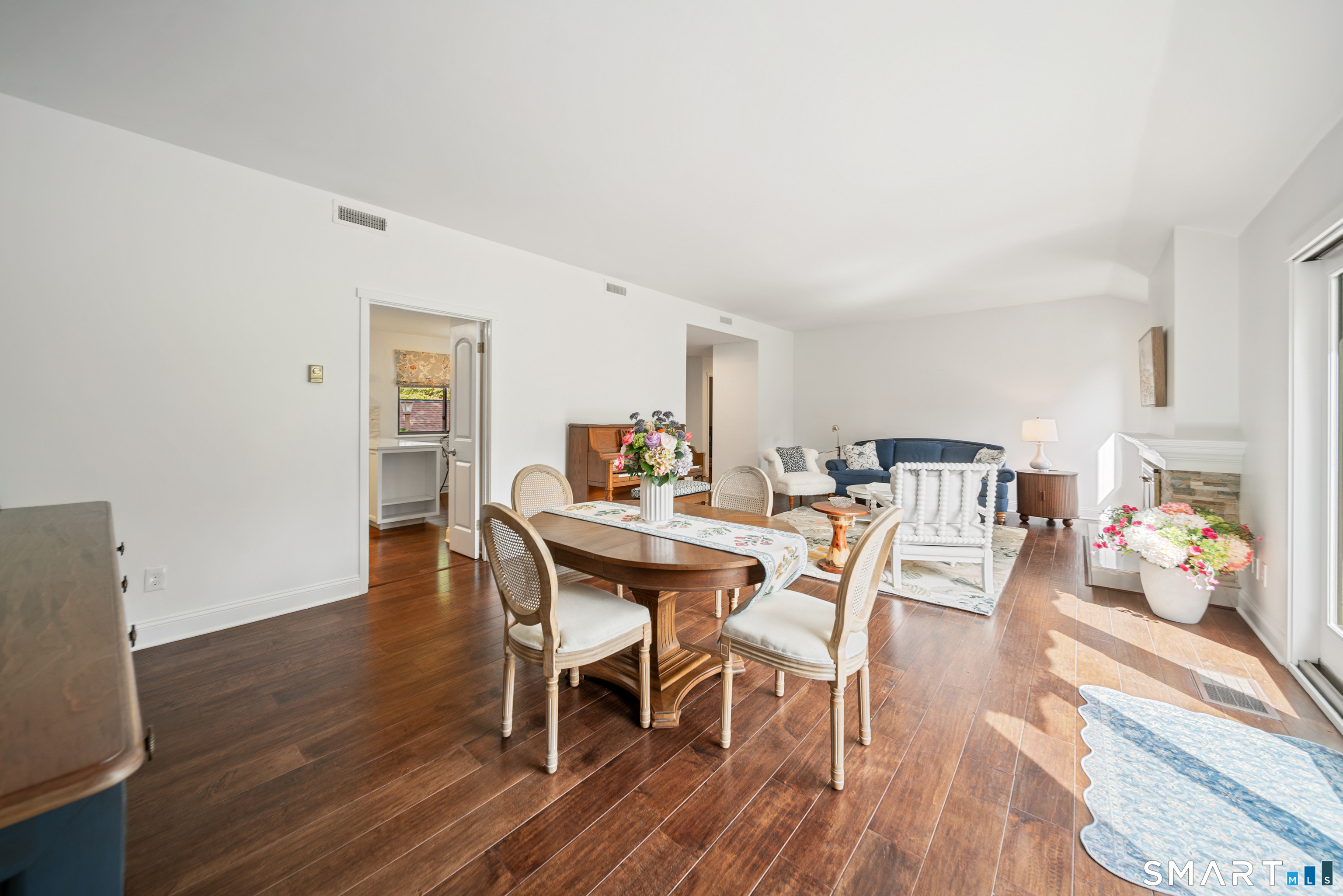 633 Heritage Village Southbury CT 06488