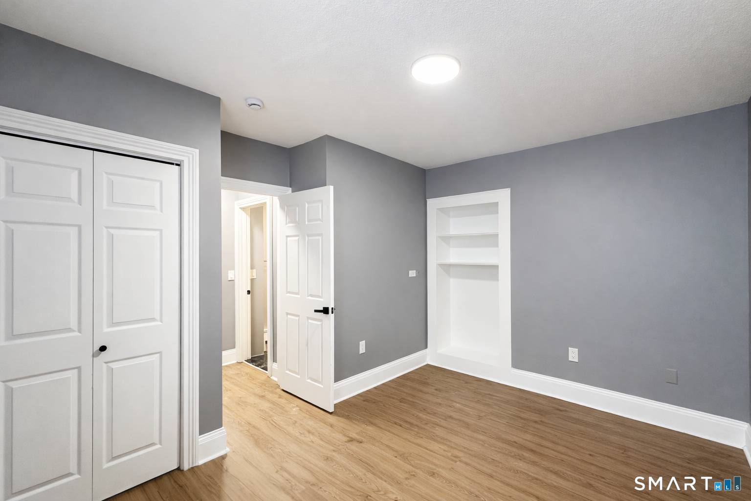 23 Charter Oak Place Hartford CT 06106