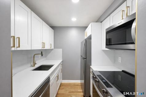 23 Charter Oak Place Hartford CT 06106