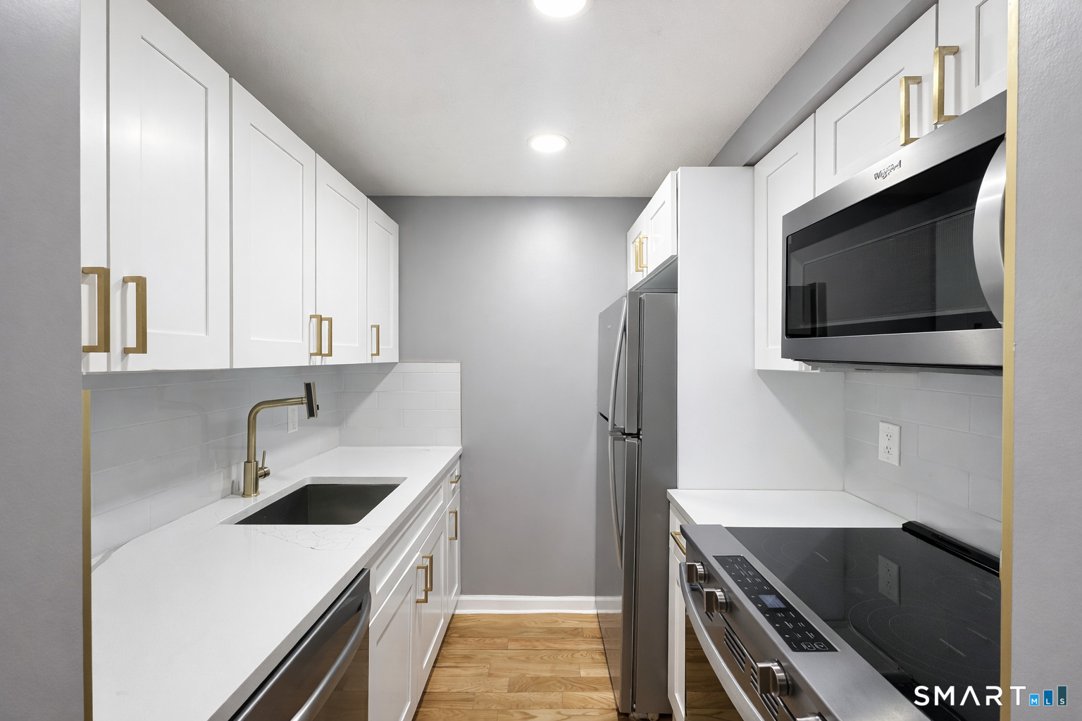 23 Charter Oak Place Hartford CT 06106