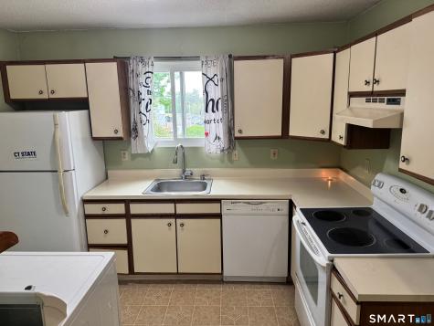 806 Hartford Road Manchester CT 06040