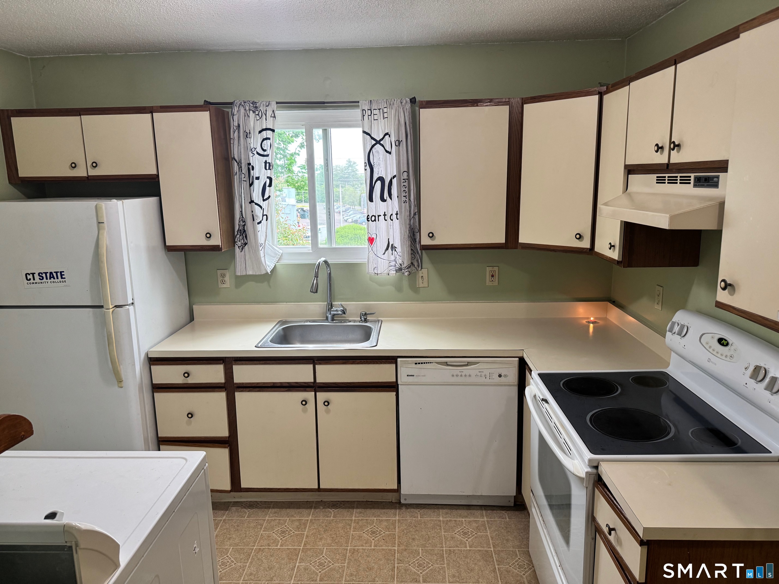 806 Hartford Road Manchester CT 06040