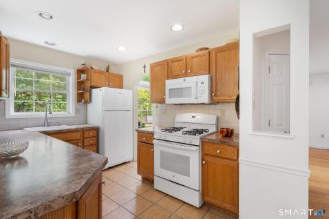 25 Hamden Hills Drive Hamden CT 06518