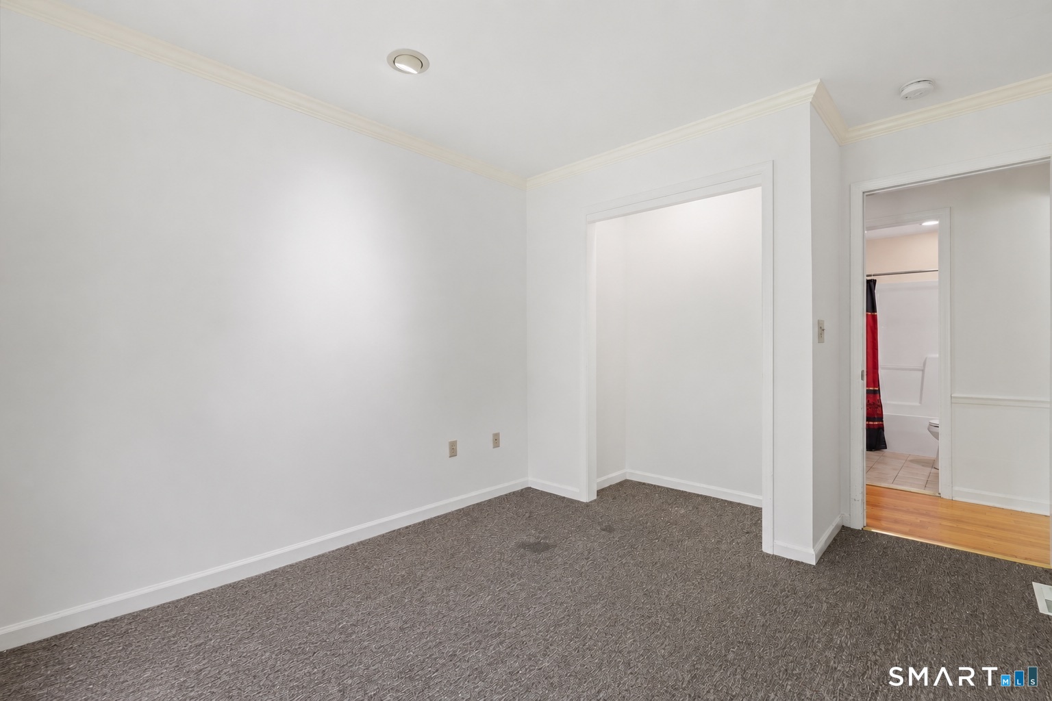 25 Hamden Hills Drive Hamden CT 06518