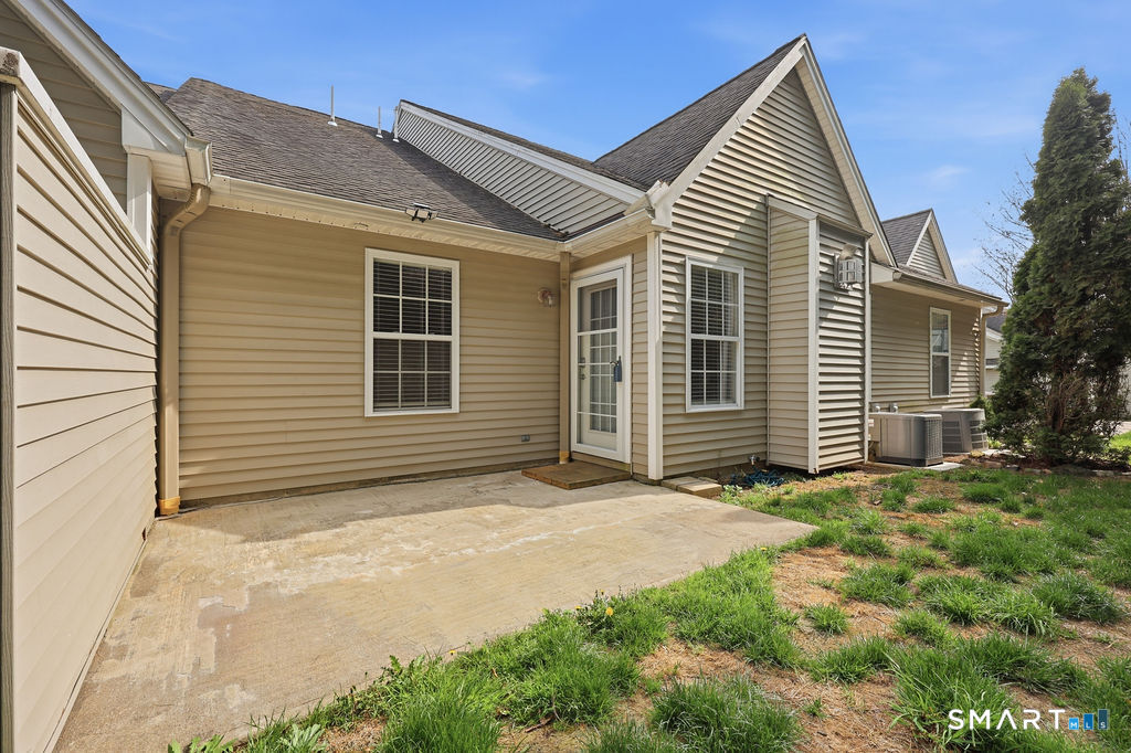 98 Haley Lane Newtown CT 06482