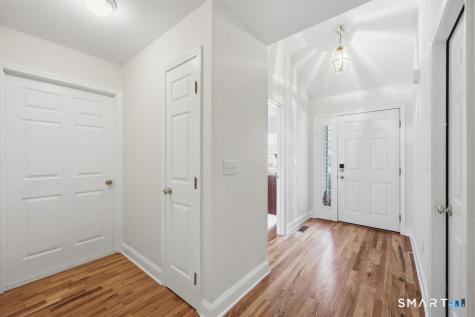 98 Haley Lane Newtown CT 06482