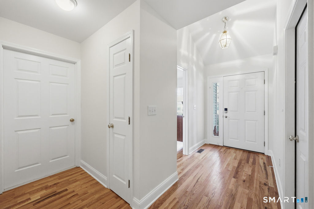 98 Haley Lane Newtown CT 06482
