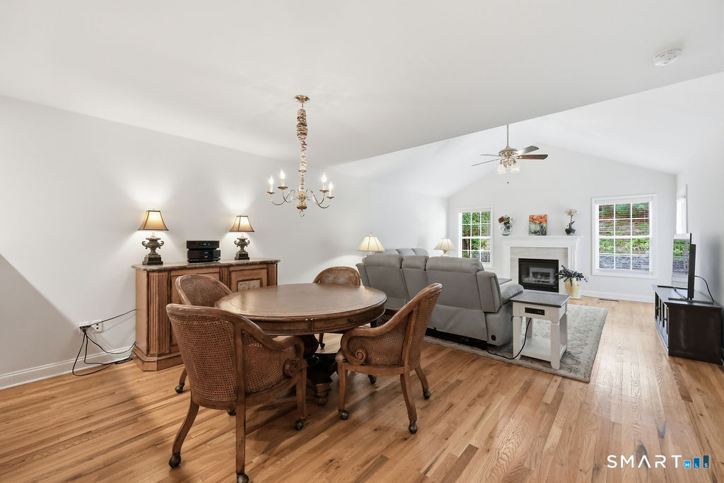 98 Haley Lane Newtown CT 06482