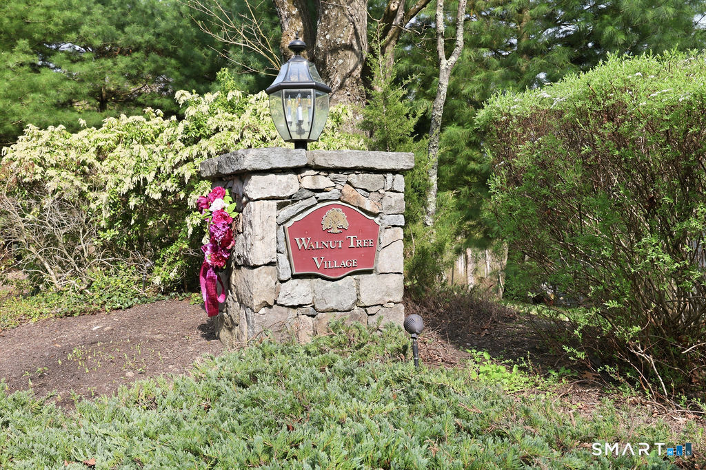 98 Haley Lane Newtown CT 06482