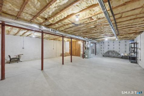 98 Haley Lane Newtown CT 06482