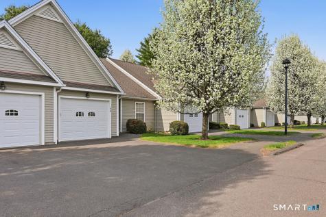 98 Haley Lane Newtown CT 06482