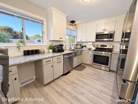 91 Riverview Road East Lyme CT 06333