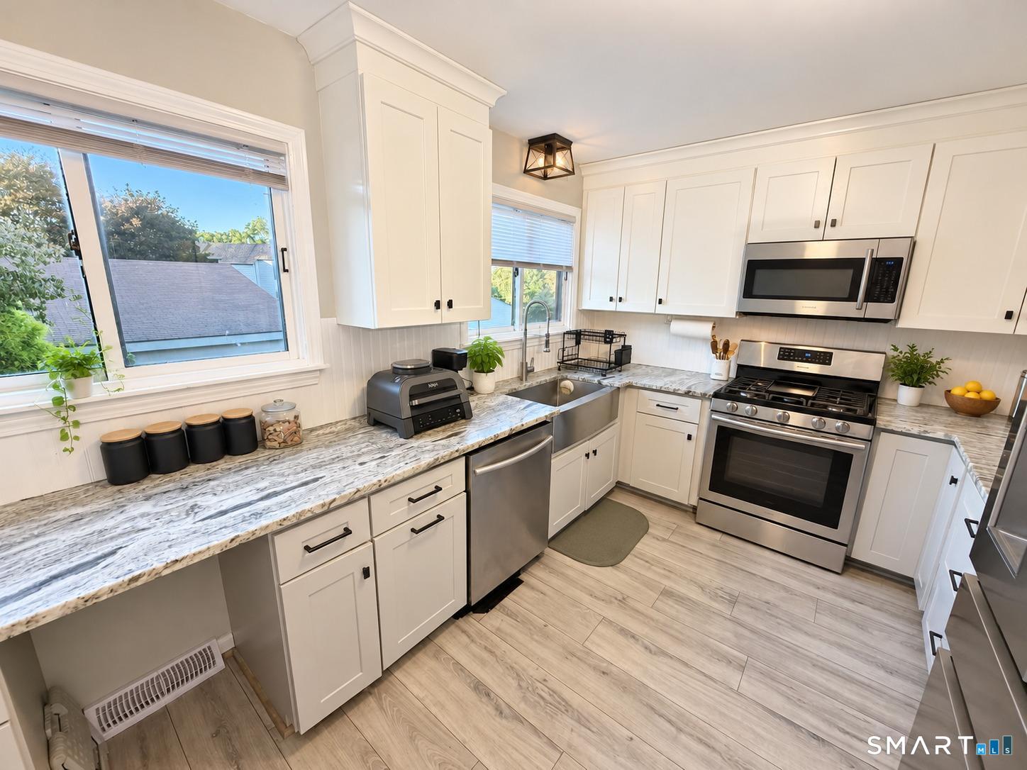 91 Riverview Road East Lyme CT 06333