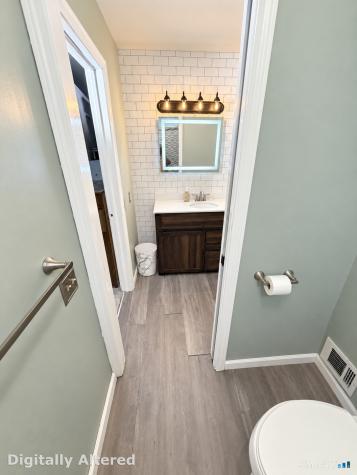 91 Riverview Road East Lyme CT 06333