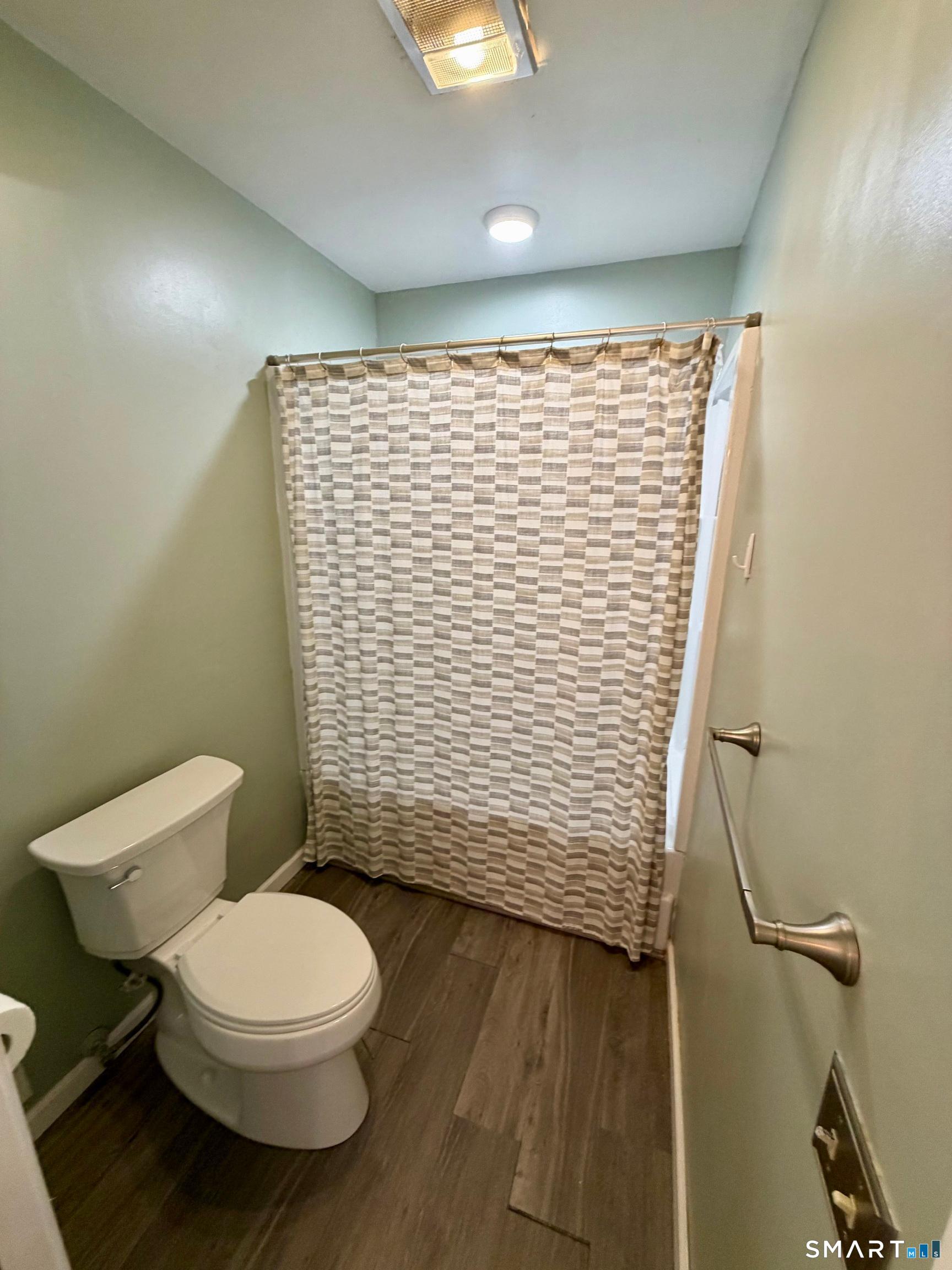 91 Riverview Road East Lyme CT 06333