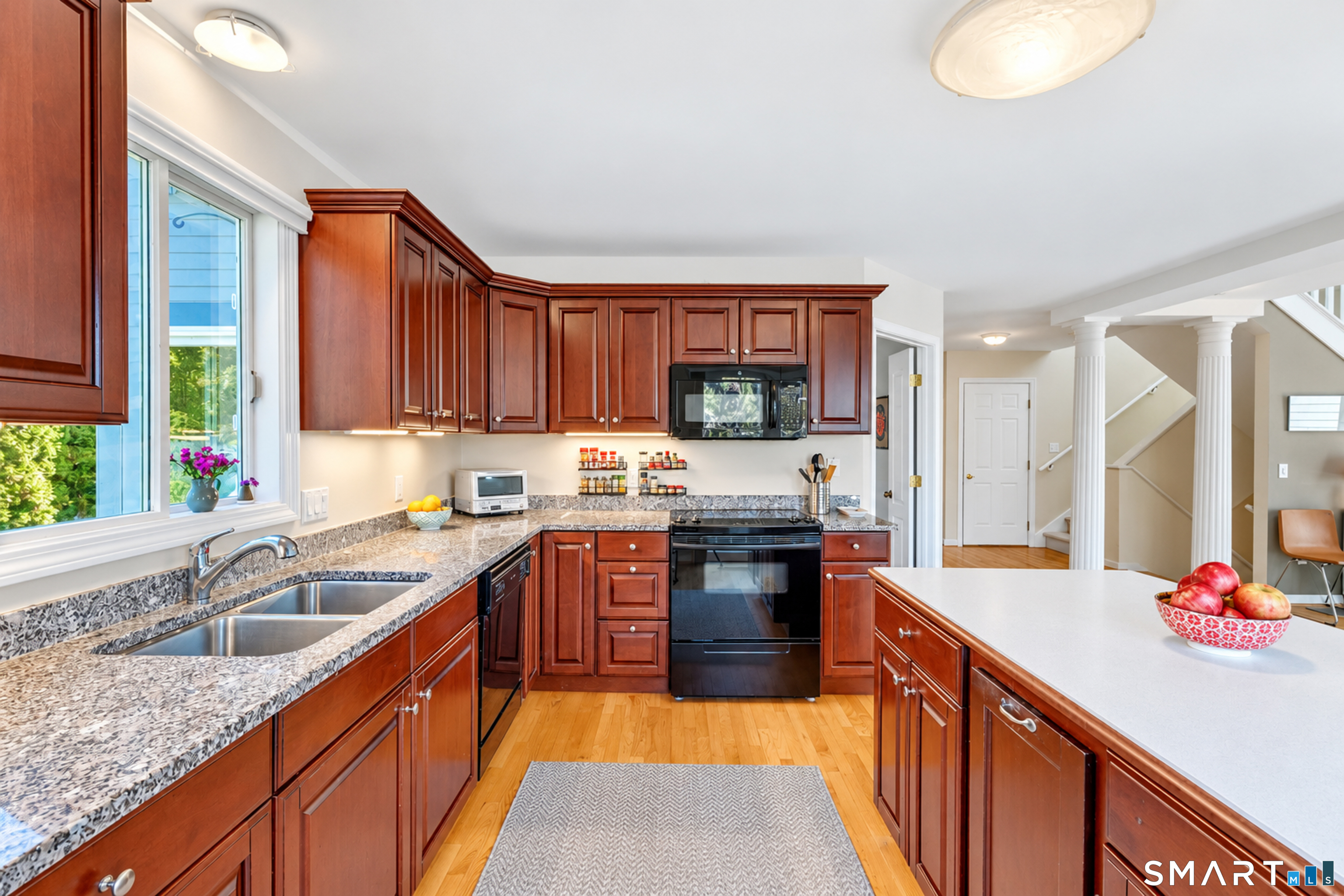 18 Elizabeth Court Stonington CT 06355