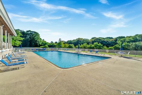18 Elizabeth Court Stonington CT 06355