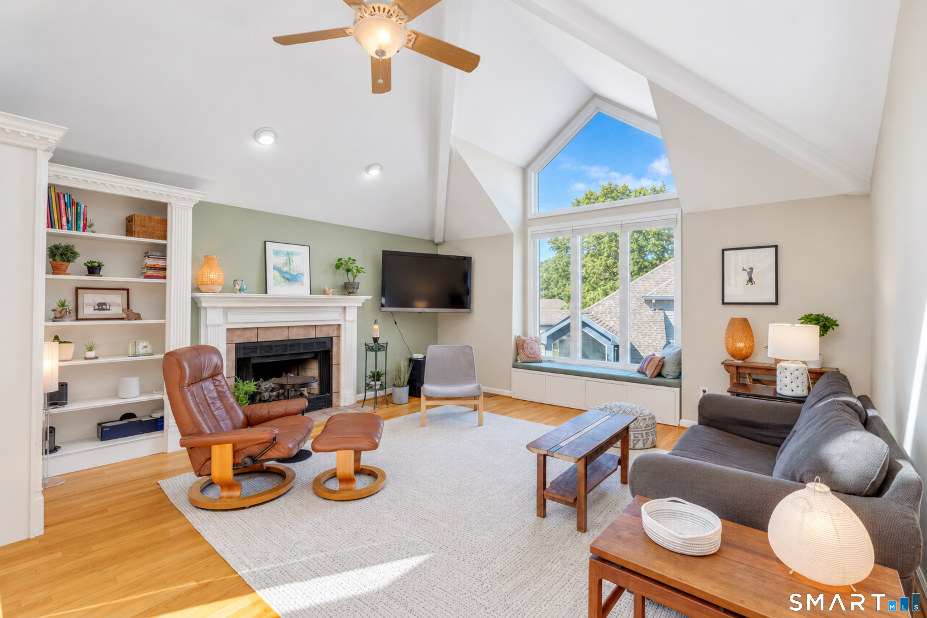 18 Elizabeth Court Stonington CT 06355
