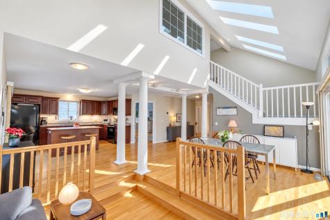 18 Elizabeth Court Stonington CT 06355