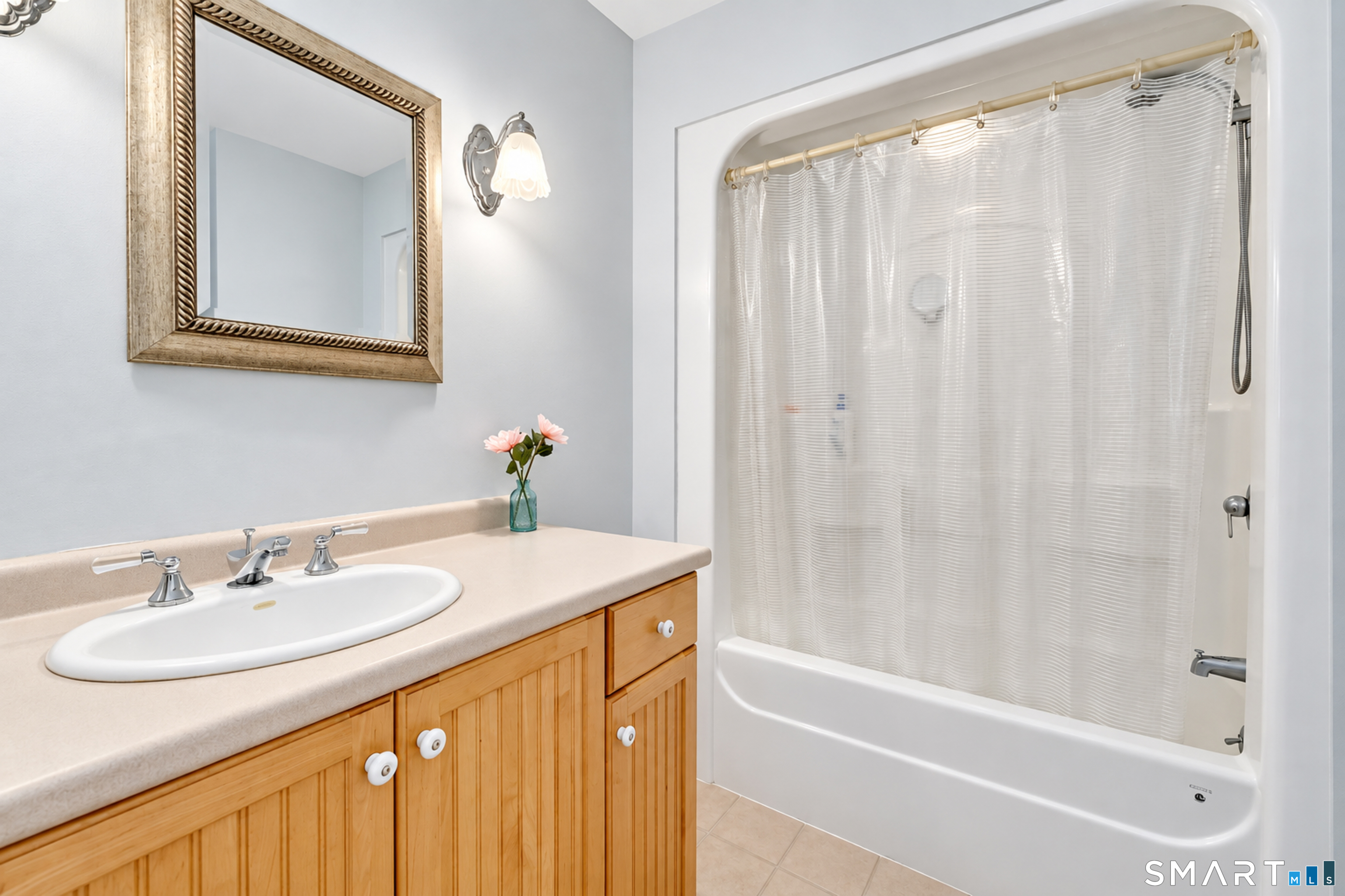 18 Elizabeth Court Stonington CT 06355