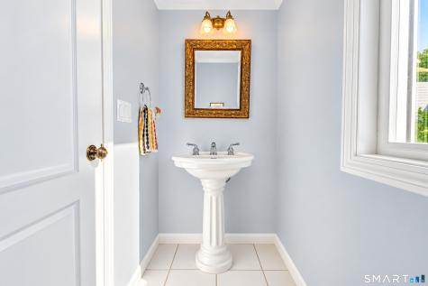 18 Elizabeth Court Stonington CT 06355