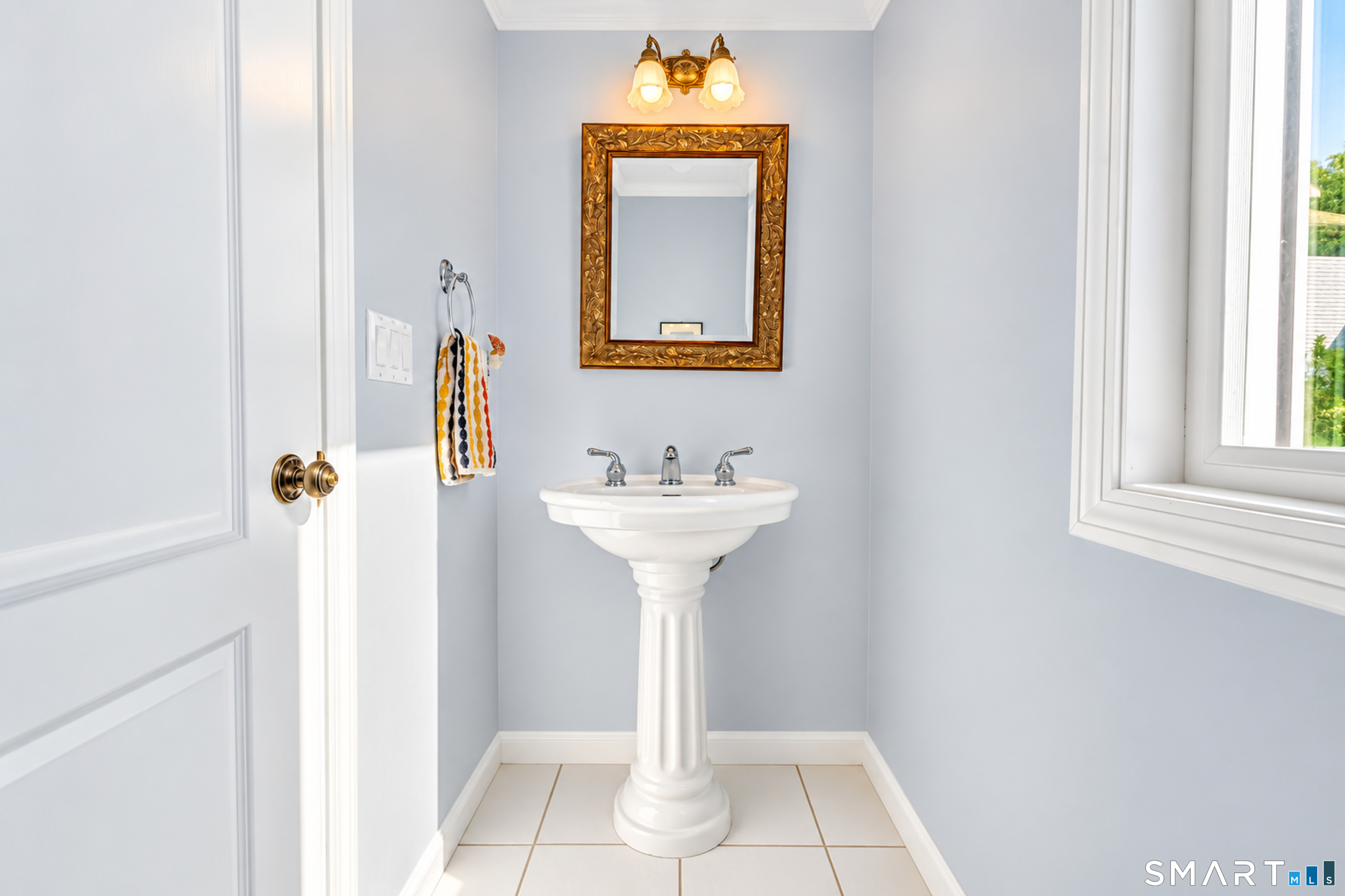 18 Elizabeth Court Stonington CT 06355