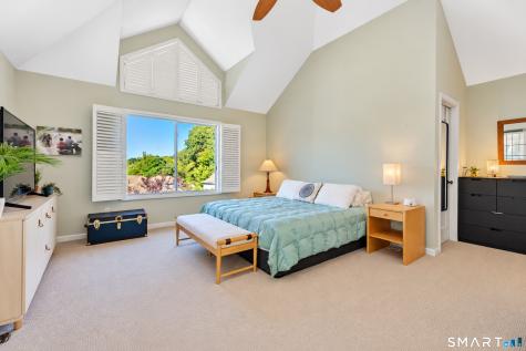 18 Elizabeth Court Stonington CT 06355