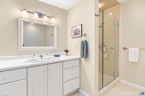 18 Elizabeth Court Stonington CT 06355