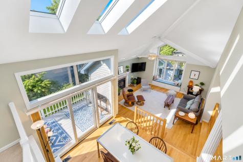 18 Elizabeth Court Stonington CT 06355
