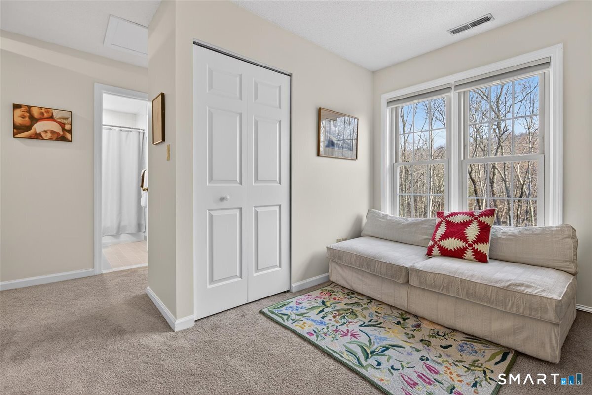 1925 Shepard Avenue Hamden CT 06518
