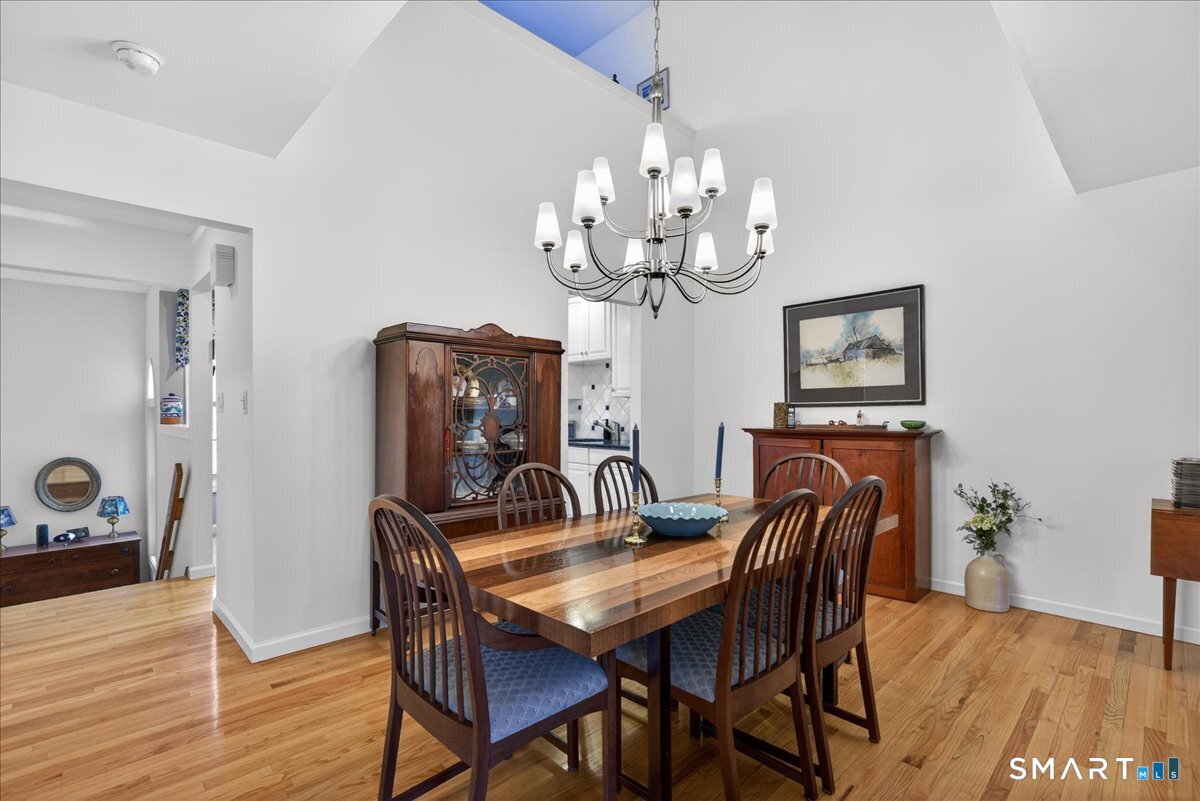 1925 Shepard Avenue Hamden CT 06518