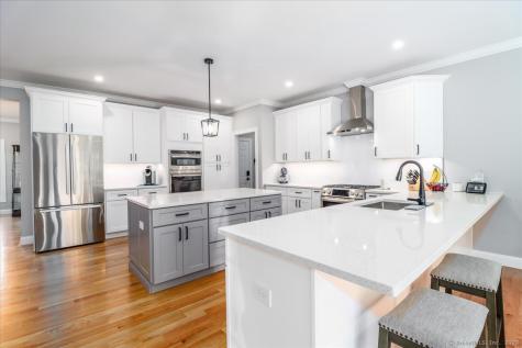 11 Tall Oaks Drive New Milford CT 06776