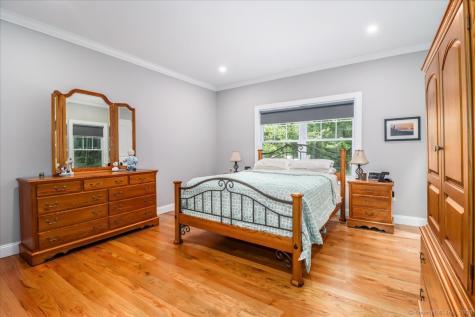 11 Tall Oaks Drive New Milford CT 06776
