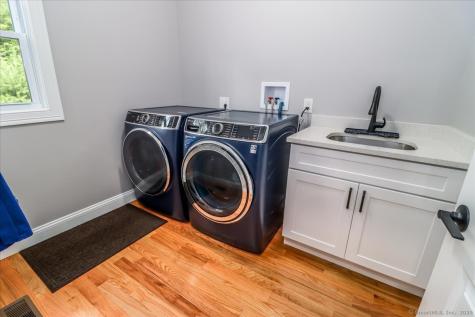 11 Tall Oaks Drive New Milford CT 06776