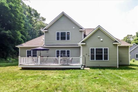 11 Tall Oaks Drive New Milford CT 06776