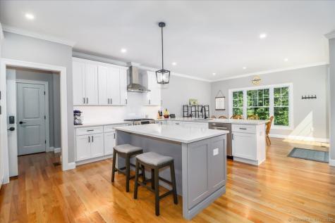 11 Tall Oaks Drive New Milford CT 06776