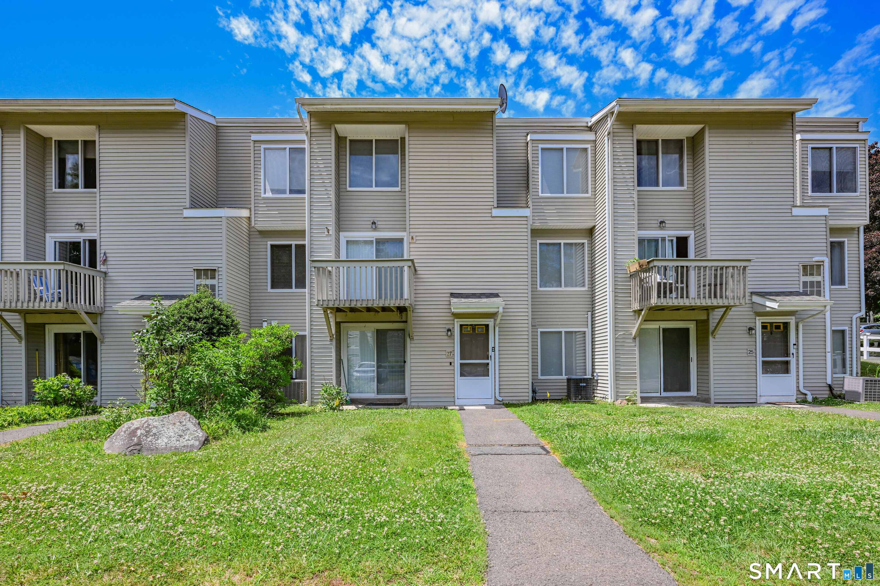 27 Cottonwood Road Newington CT 06111