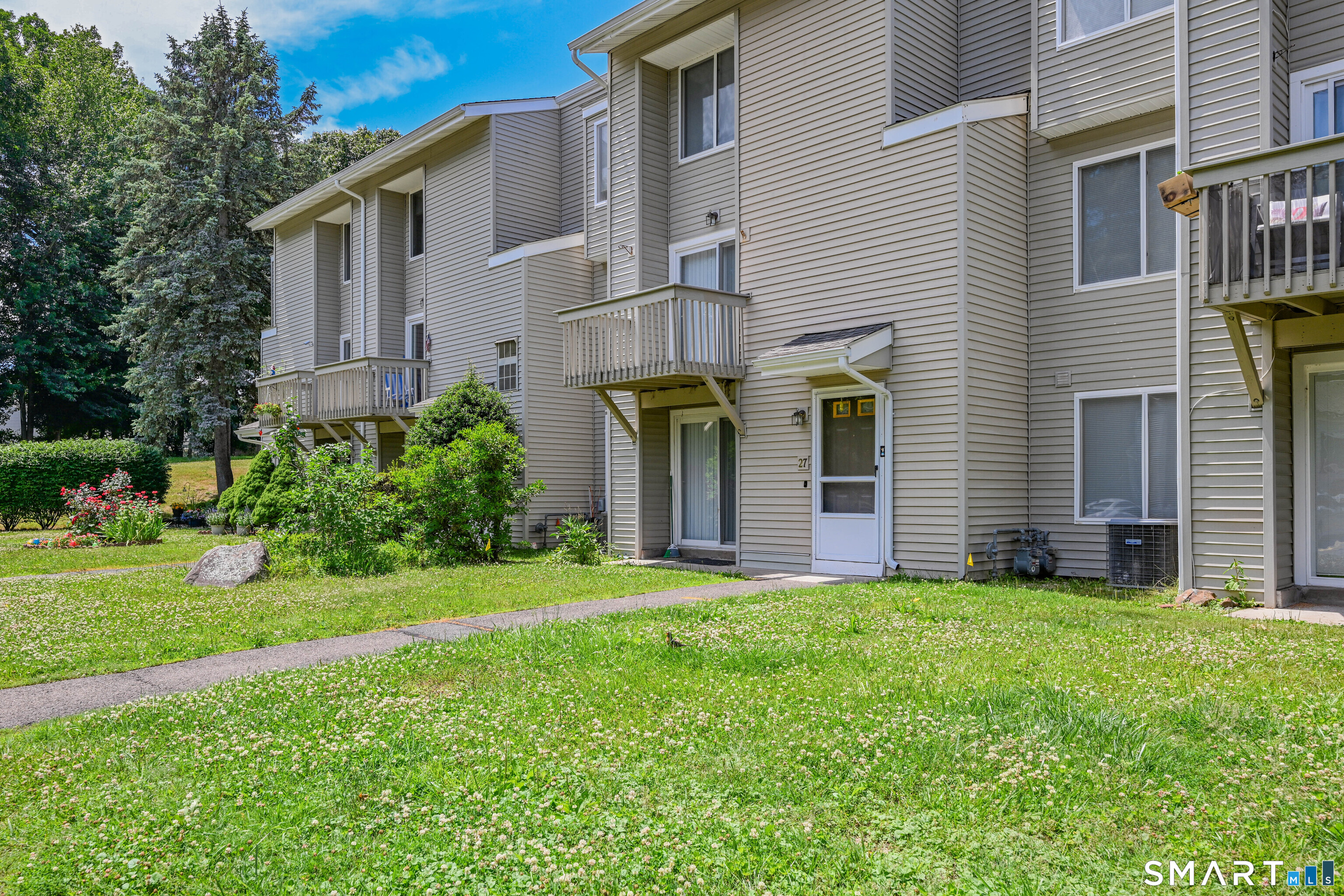 27 Cottonwood Road Newington CT 06111