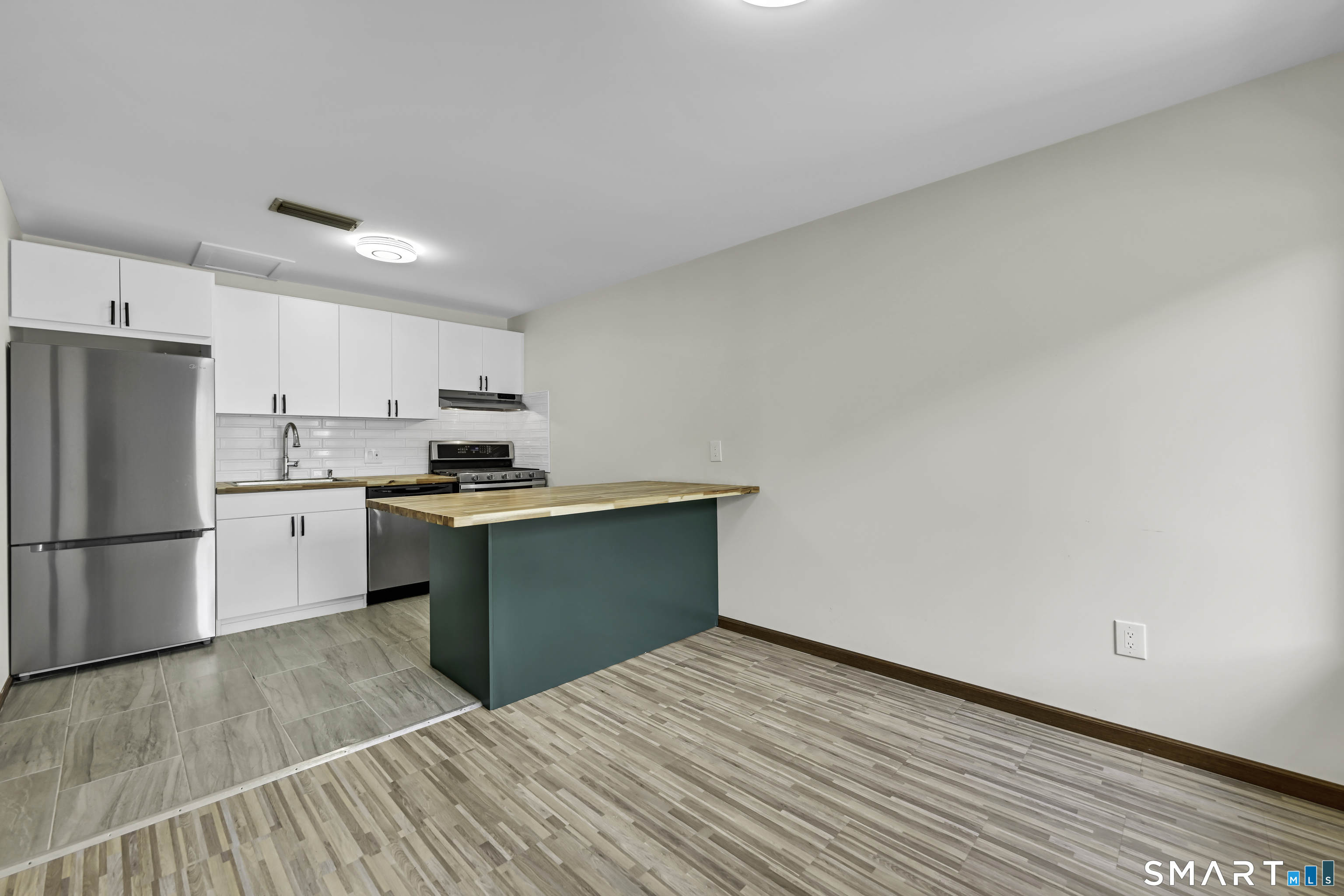 27 Cottonwood Road Newington CT 06111