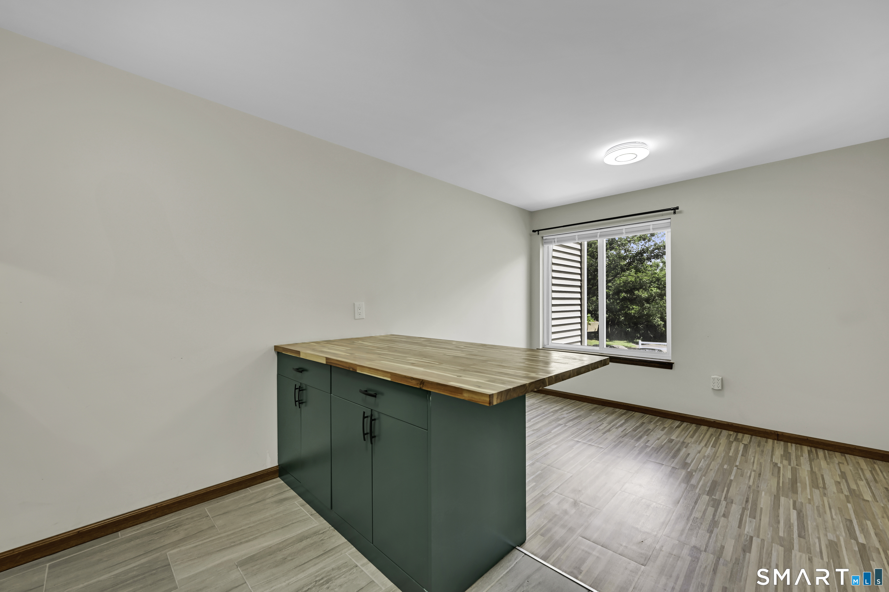 27 Cottonwood Road Newington CT 06111