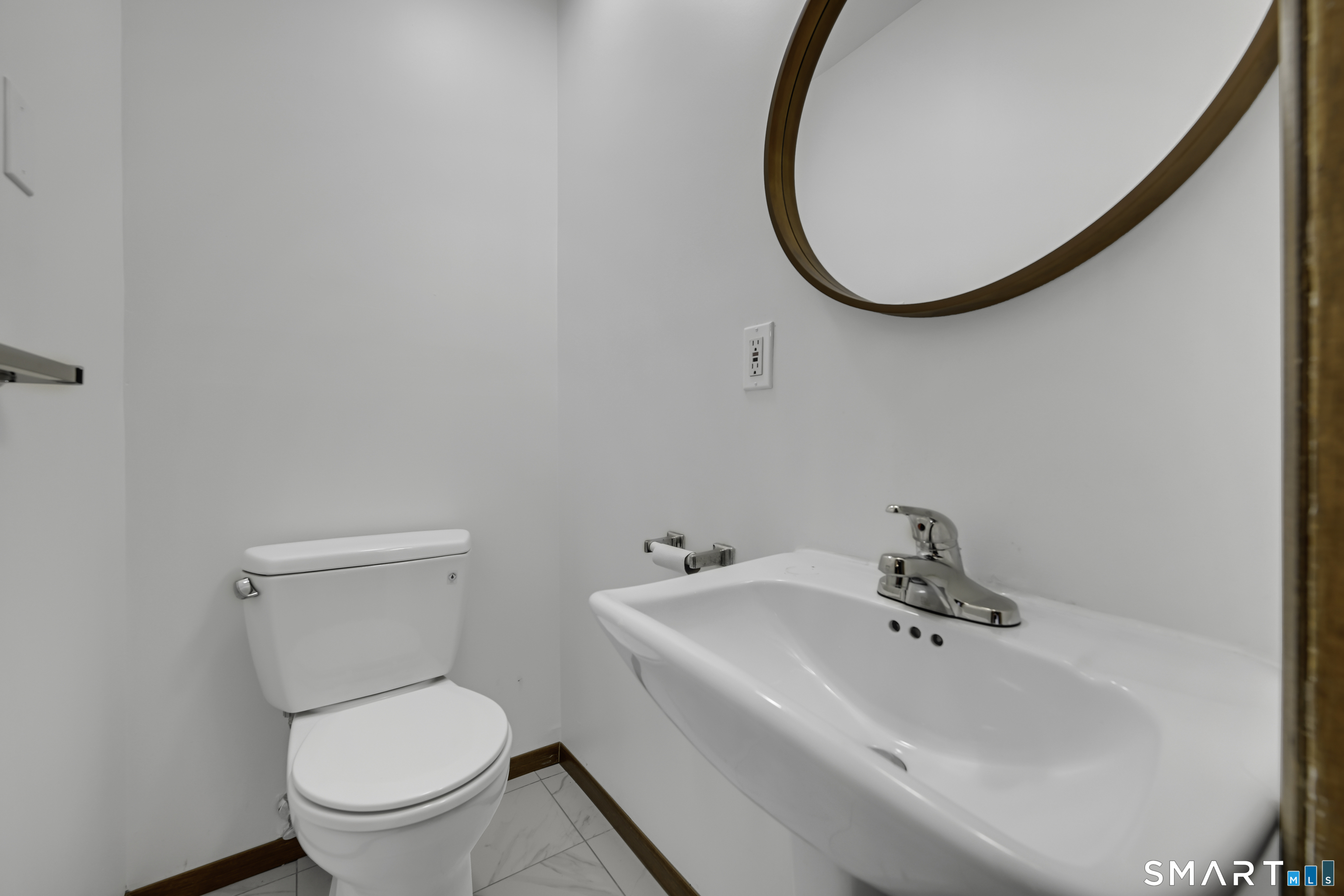 27 Cottonwood Road Newington CT 06111