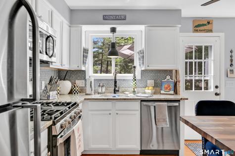 5 Hampton Park Branford CT 06405