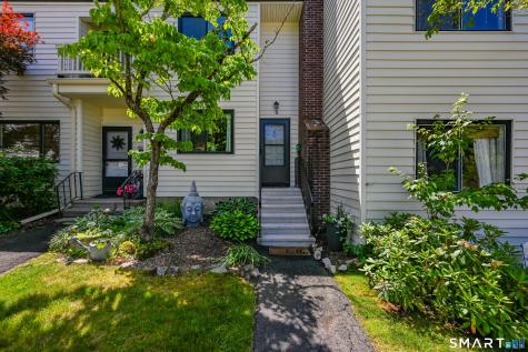 5 Hampton Park Branford CT 06405